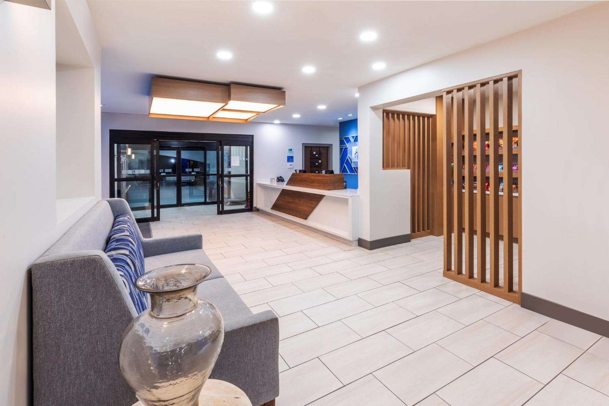 Holiday Inn Express Harvey-Marrero By Ihg Exterior photo
