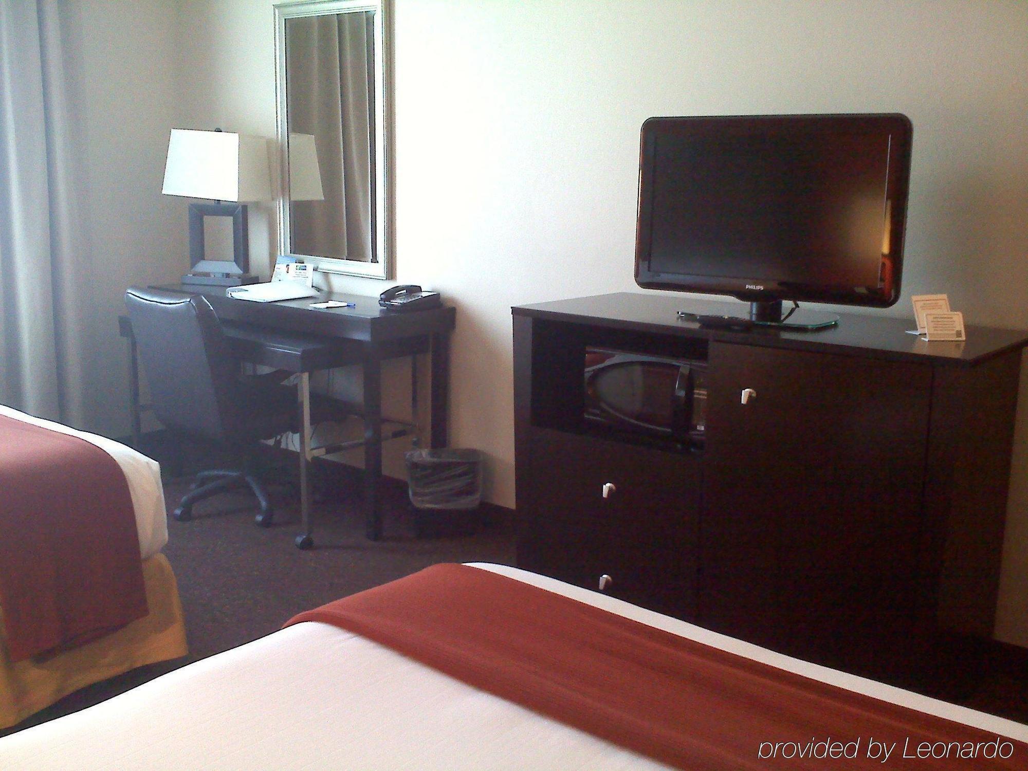Holiday Inn Express Harvey-Marrero By Ihg Room photo